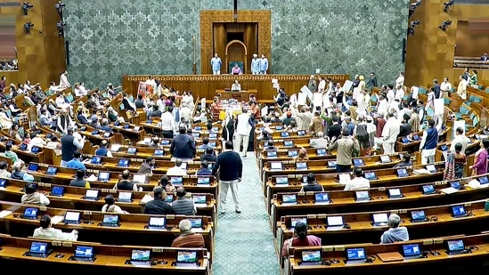 Opposition MPs protest in the Lok Sabha during the Budget session of Parliament, in New Delhi (PC: PTI)